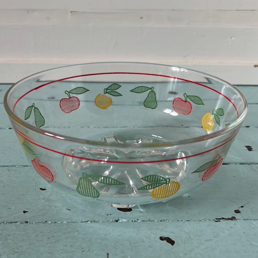 Vintage Round Clear Glass Fruit Pattern Bowl, Red Apple, Green Pear Yell…
